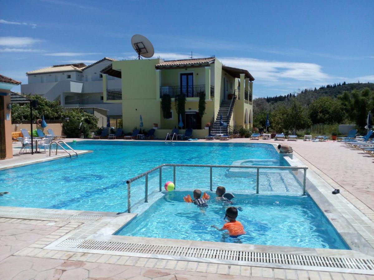 Amadeus Hawaii Apartments & Studios Sidárion Esterno foto