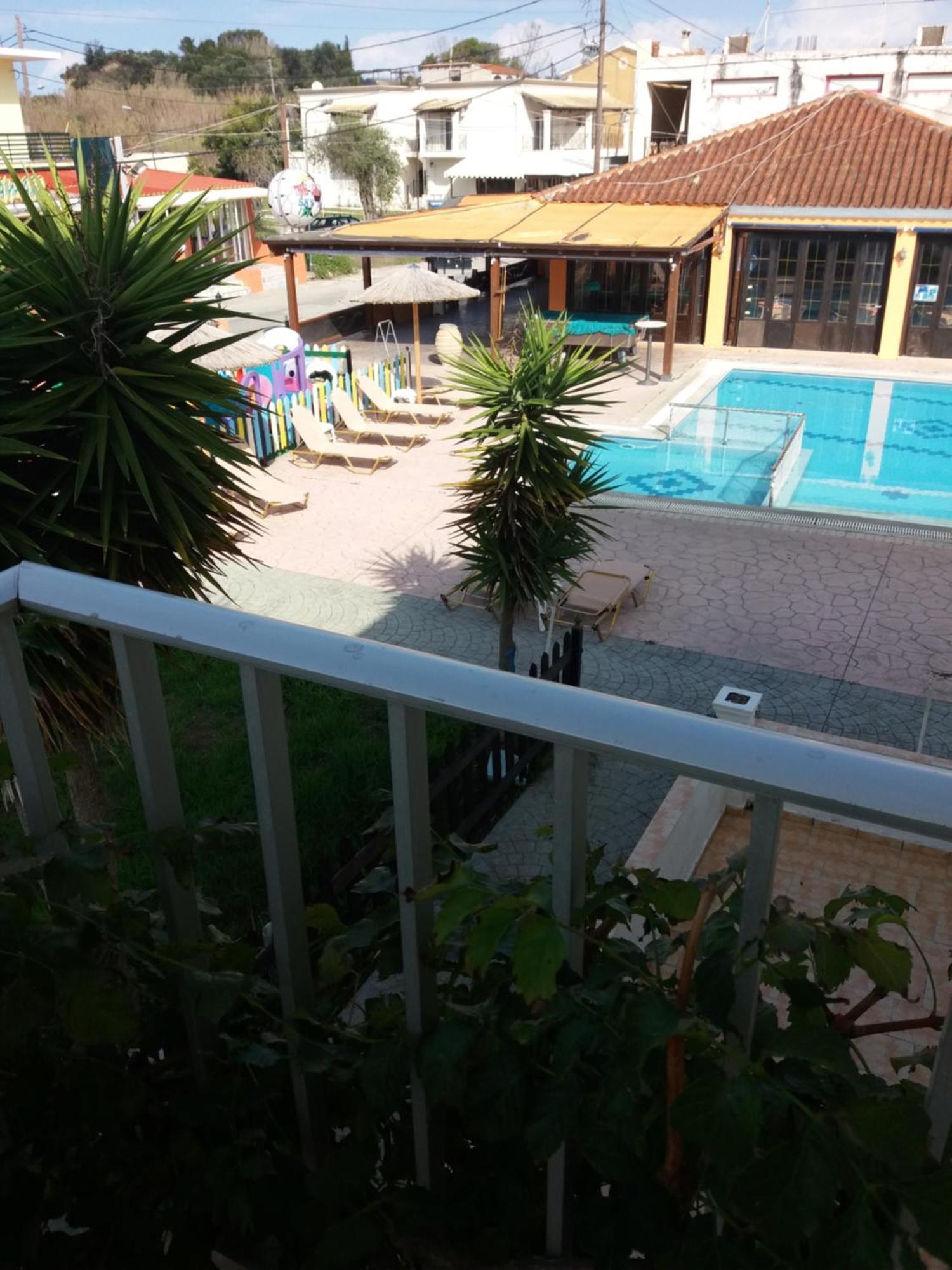 Amadeus Hawaii Apartments & Studios Sidárion Esterno foto